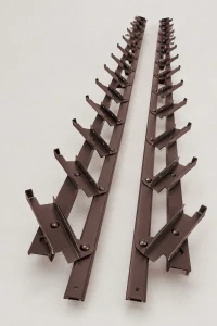 Hliníkový naklápací systém pre pergoly, dĺžka 1,090 m pre žaluziovú výplň 100 x 20mm - pár (ľavý+pravý), Hnedá RAL 8017, Materiál: Hliník