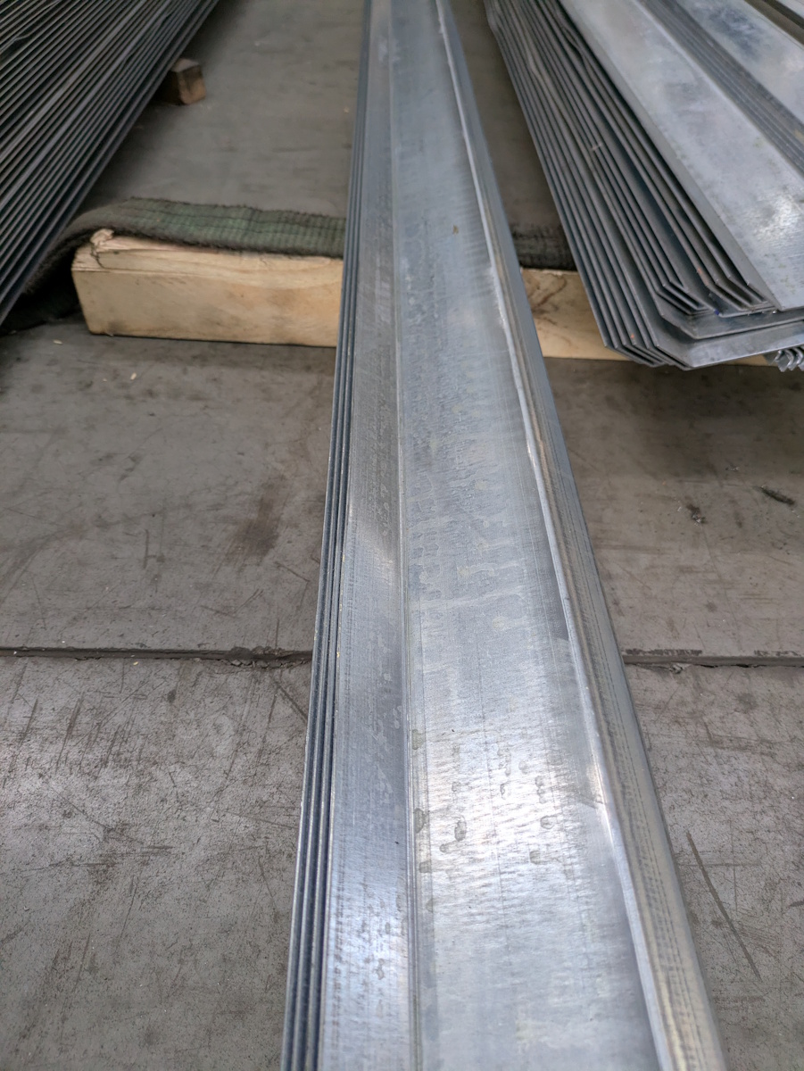 Poškodený Z lamela 23 x 75 x 30 x 1,5 x 4000 mm, pozink
