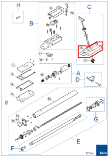 PD0927A3001 Spodná polovina lakovaného krytu motora TITAN
